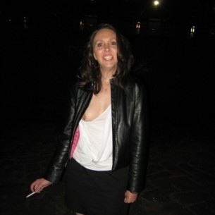                     Beate                