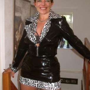                     chantal                